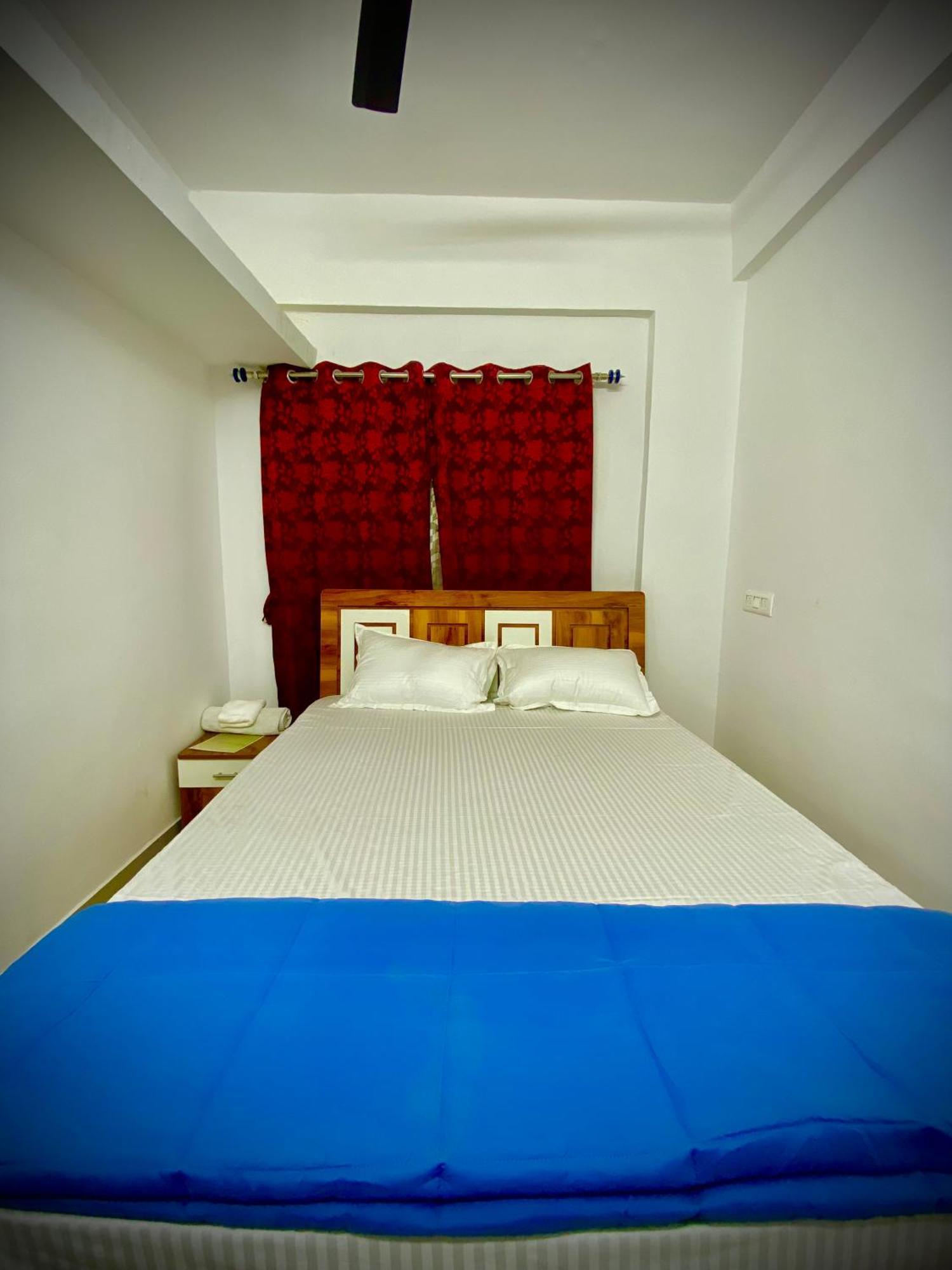 2 Bhk Ac *